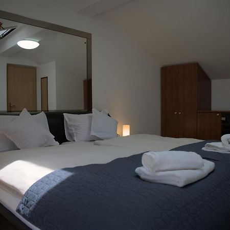Apartmaji Soncek Izola Extérieur photo